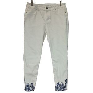 D.Jeans Women's White Embroidered Bottom Cuff Jeans 10